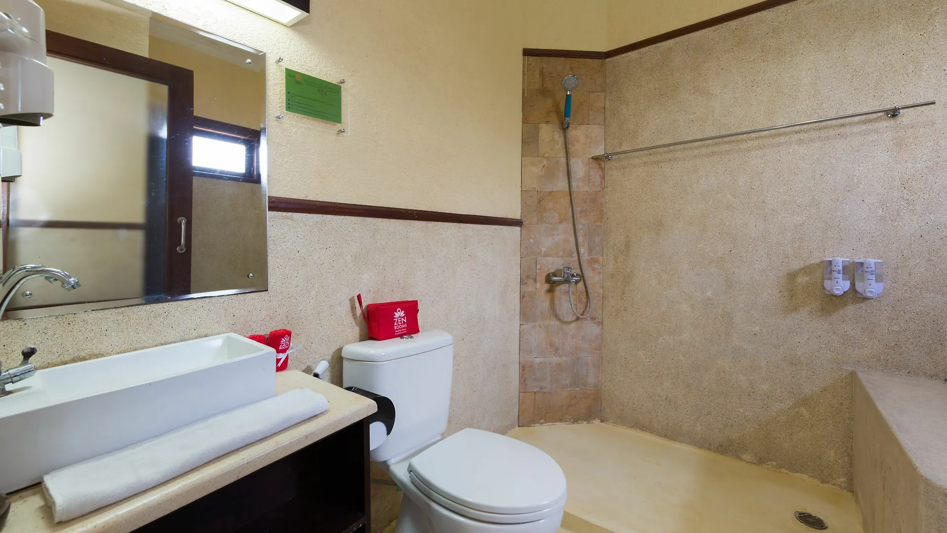 Zen Premium Ubud Sanggingan 2
